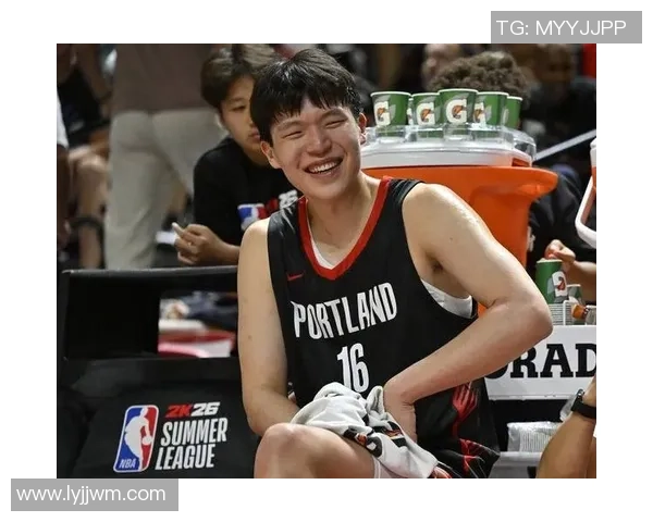 杨瀚森首场比赛表现出色却未能获胜NBA前景如何值得关注